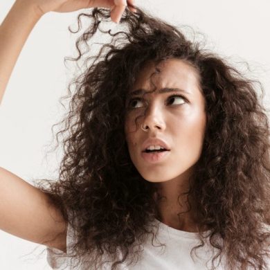 Portrait of a confused young woman examining her hair while standing isolated over white background SSUCv3H4sIAAAAAAAEAJ2Ry27DIBBF95X6DxZrWwoFP+ivRF1gwO4oxESAU1WR/708jMS6O+6ZuTB3eL2/NQ2auQOBPptXVEGD1rvzlnswW8CX9uRKgjcWuI4wsiNVkPPc7065eMWJBPdqDb0Znv7yzjXrphRSMThCCaG2Ym6fEyvoaP/tzIevEoWvahO/aeAqiFVa8RzkmlvR7ccre6+jPUEqU2m+SzBVyqcRXEcDqW5+WBCwrZXN+G9l642FlZt7BTbj0yRnMCTDSqPEBFNG6MCmkfZ4GBhD5RuMuIGsZwUZHRNjeOzF0E0jWzq6YNLNBH900zQvI14uitM+bOr4AyyQnW4OAgAA